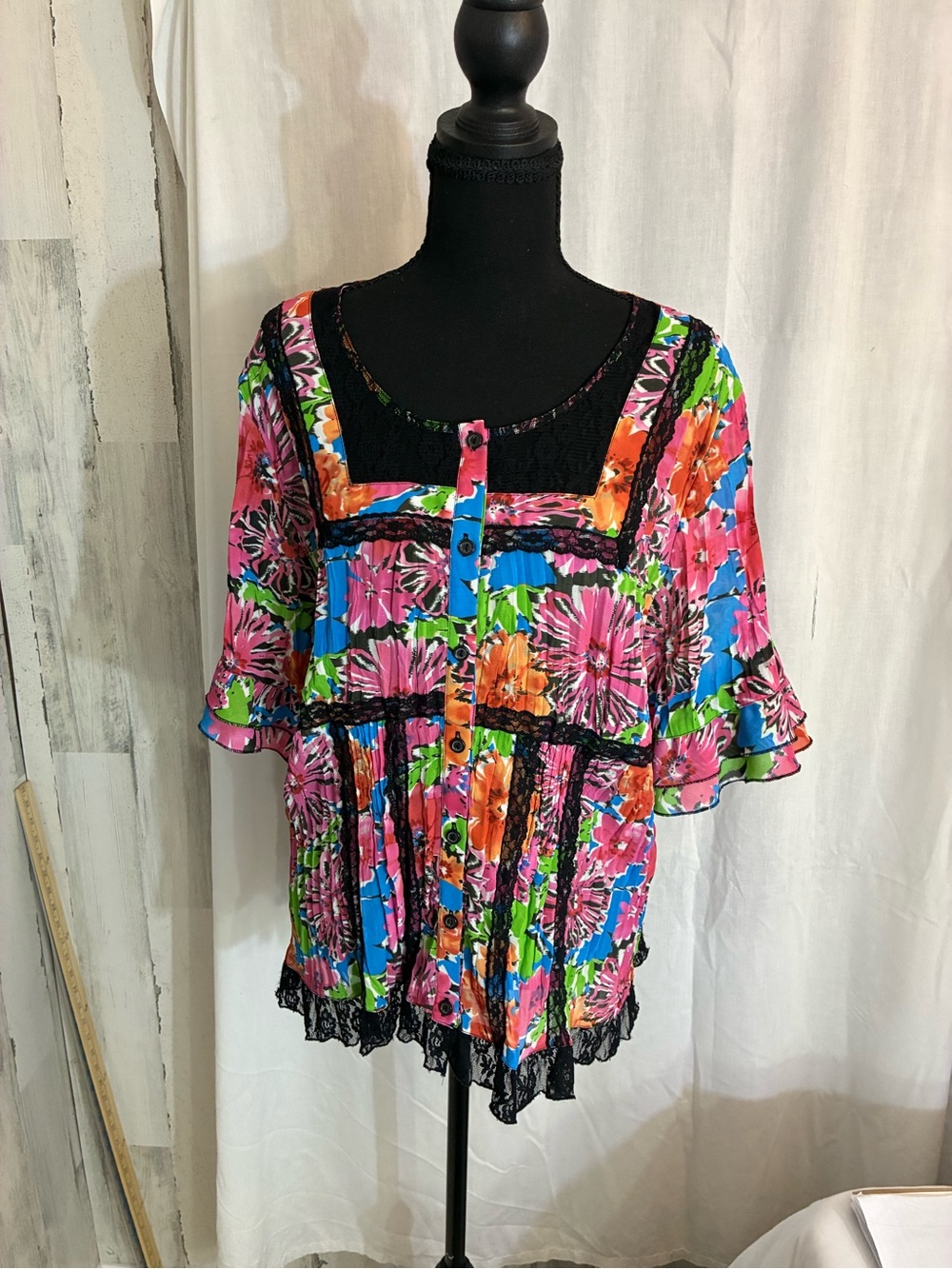 NY Collection Multicolor Floral Button-Front Peasant Top with Black Trim